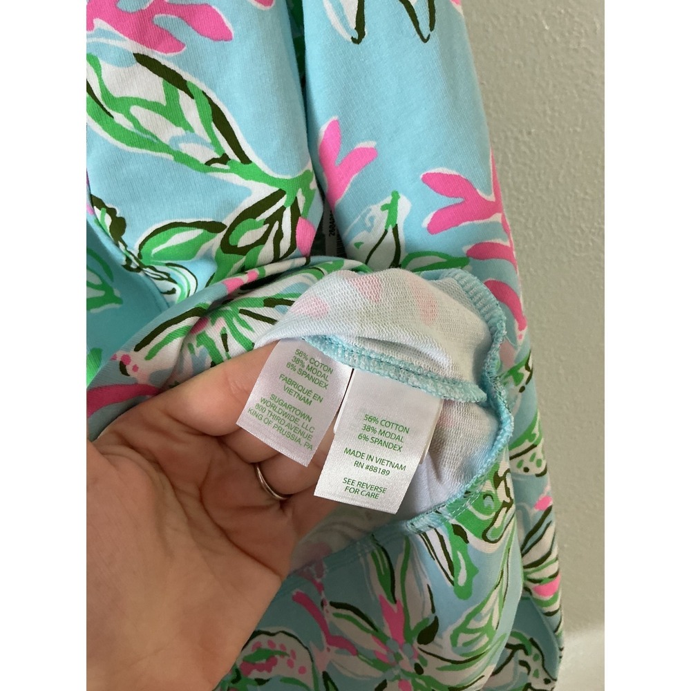 Lilly Pulitzer Eleni UPF 50 Pullover Multi Sun Of A Bun Blue Floral Size M - Picture 4 of 4